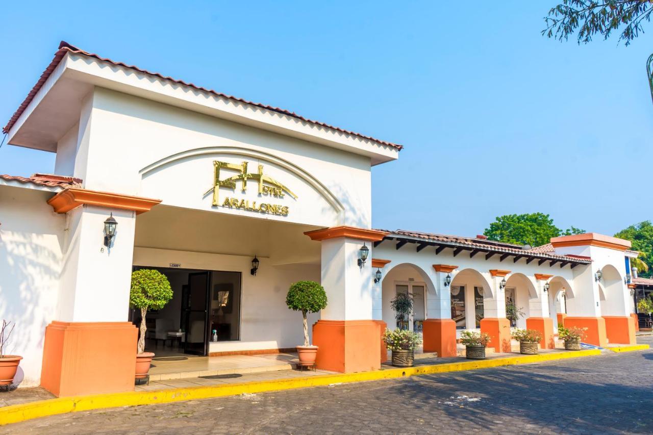 Farallones Hotel Chinandega Exterior photo