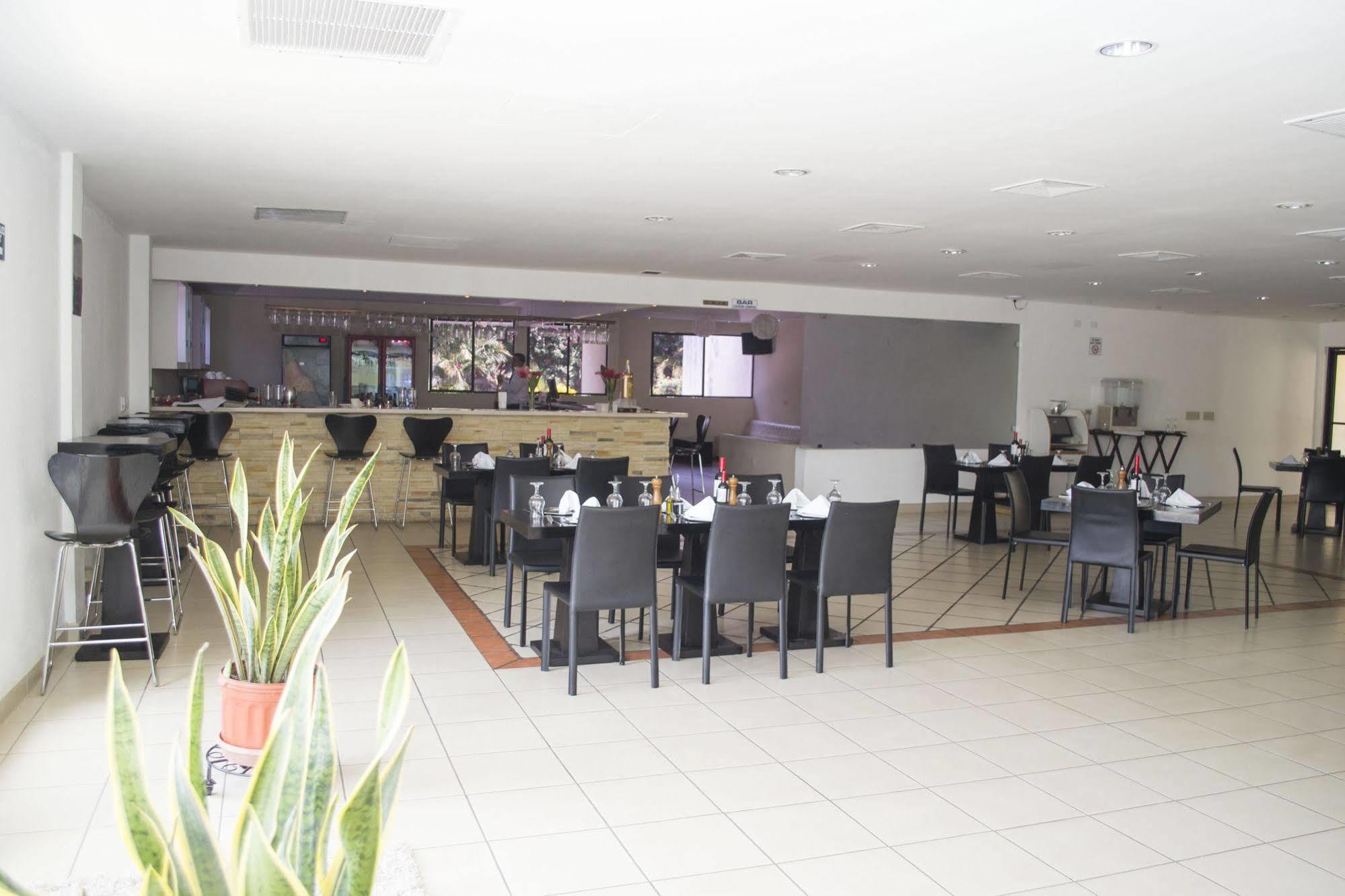 Farallones Hotel Chinandega Exterior photo