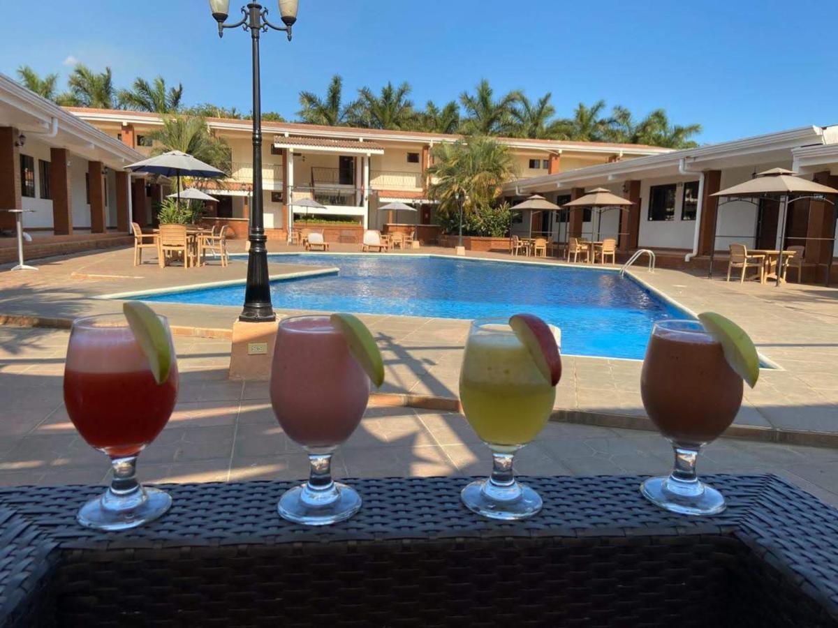Farallones Hotel Chinandega Exterior photo