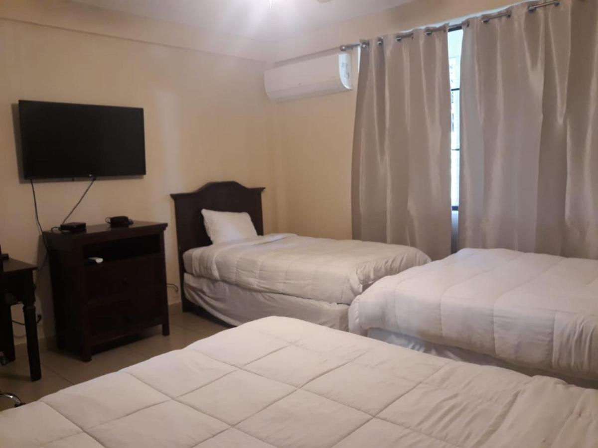Farallones Hotel Chinandega Exterior photo